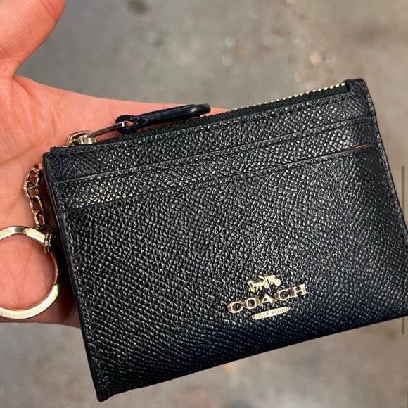 Coach - Picture 1 of 3